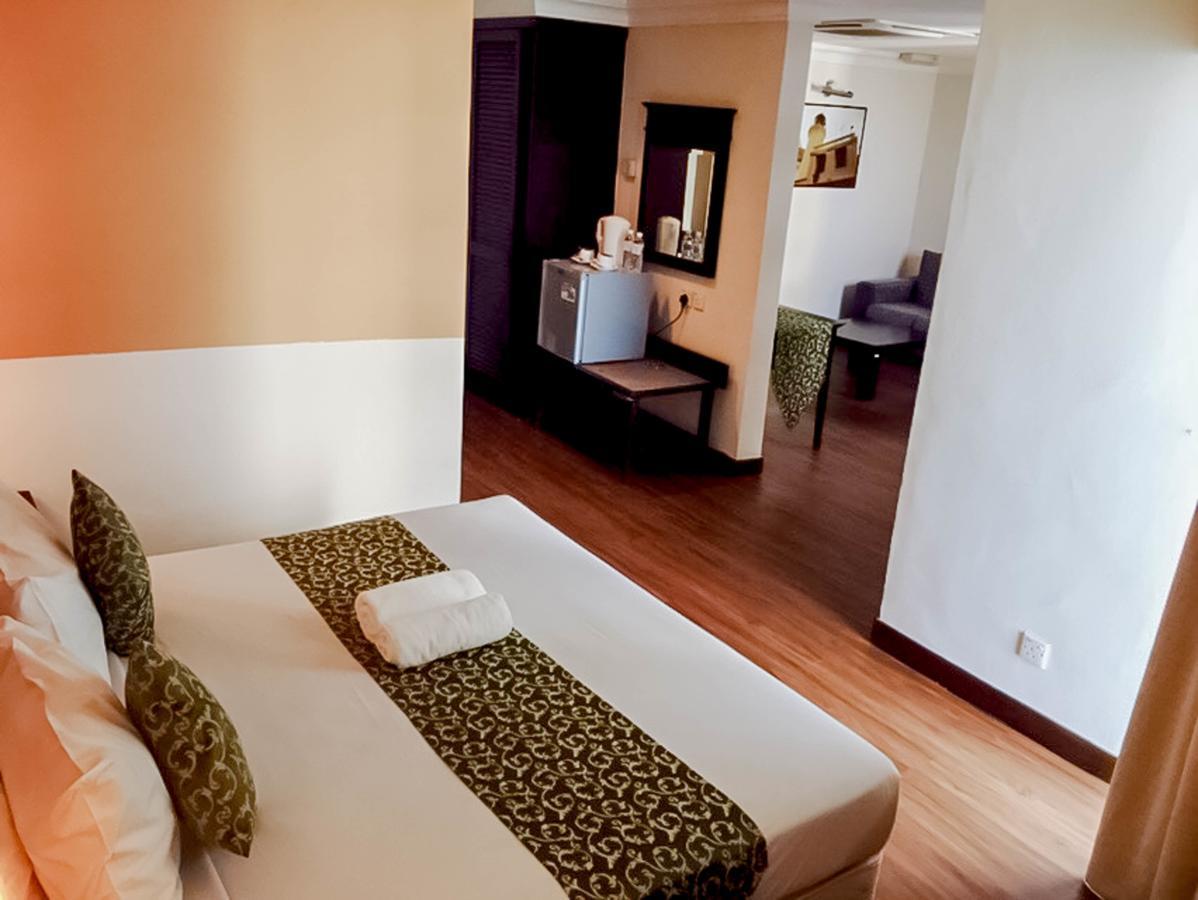 Hotel Legacy Порт-Диксон Экстерьер фото
